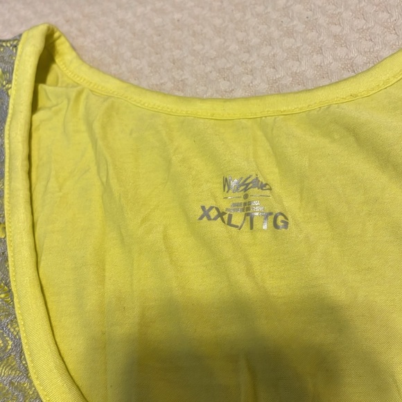 Lace tank top - Picture 2 of 3